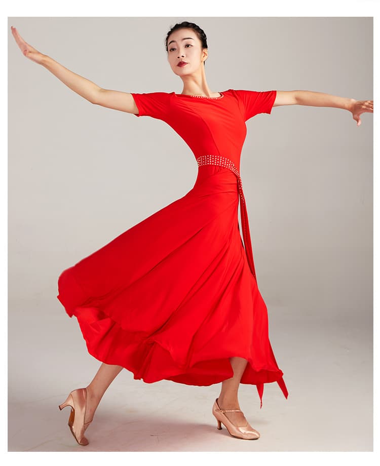 社交 ダンス ドレス 社交ダンス 優美な舞踏会ドレス 流麗なスカートライン