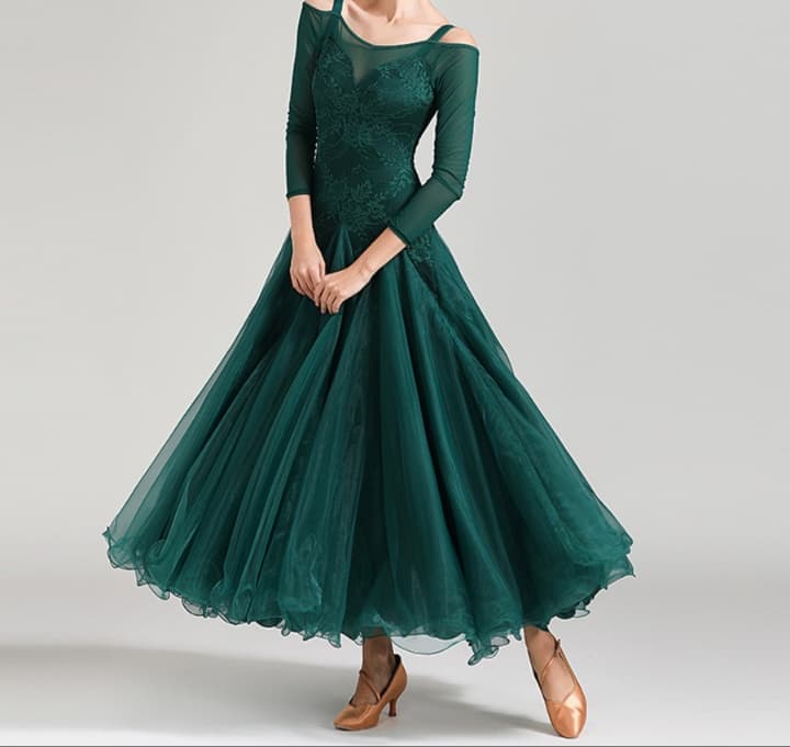 優雅舞踏会 ダンス ドレス 胸元シアー素材 デザイン