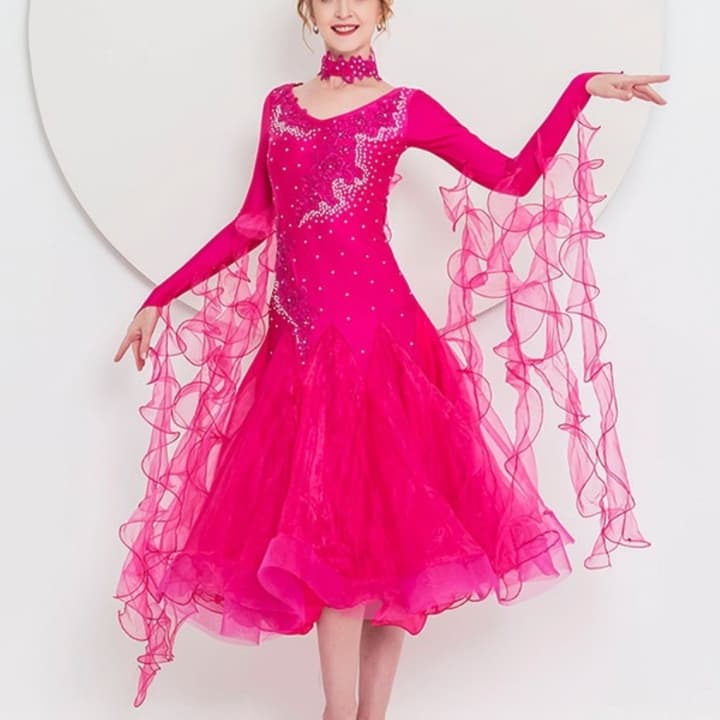 ダンス ドレス 優美な輝きのラッフルドレス