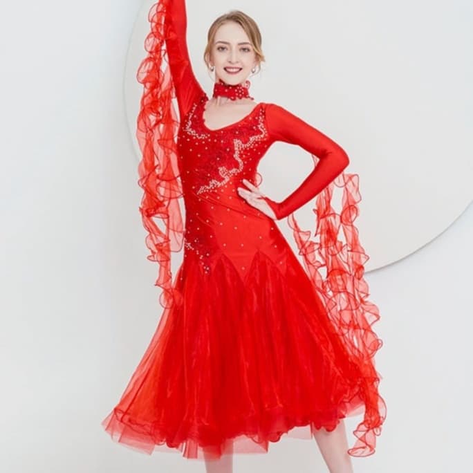 ダンス ドレス 優美な輝きのラッフルドレス