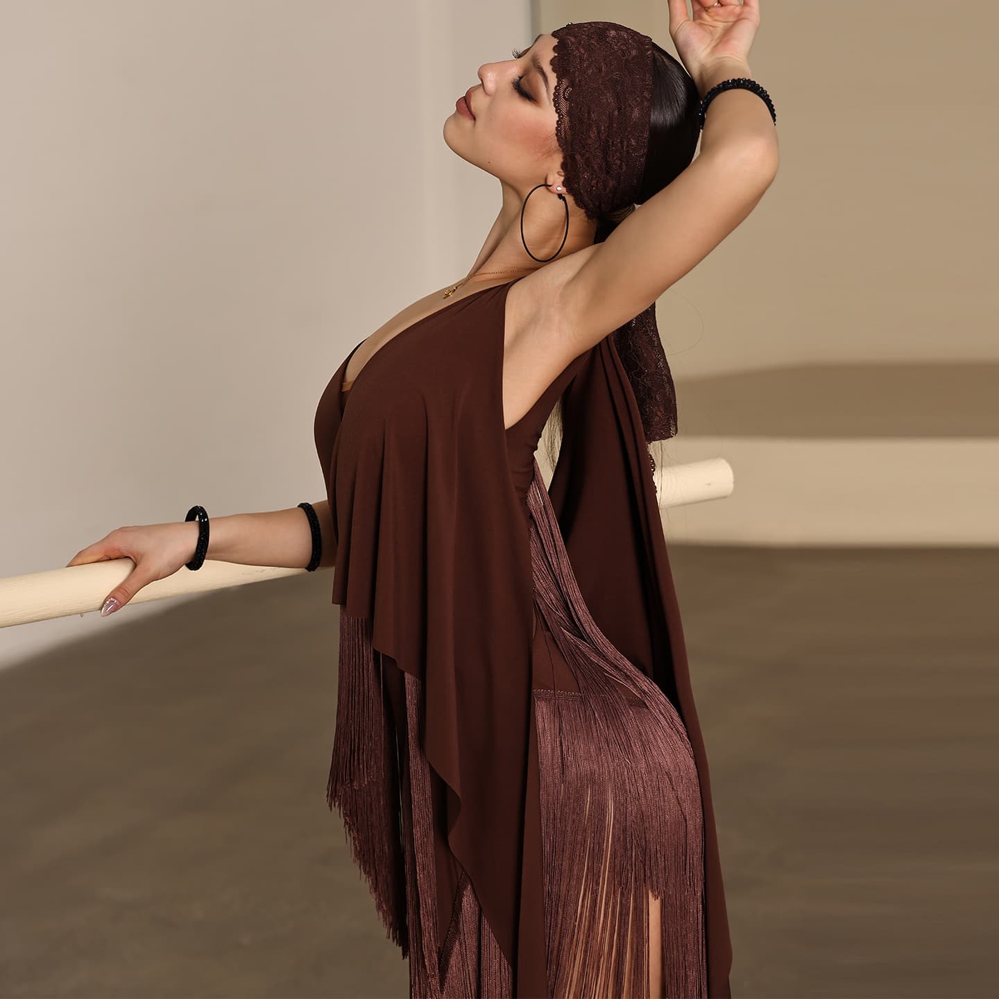 社交 ダンス ドレス 華麗なる房飾り非対称袖社交ダンス衣装