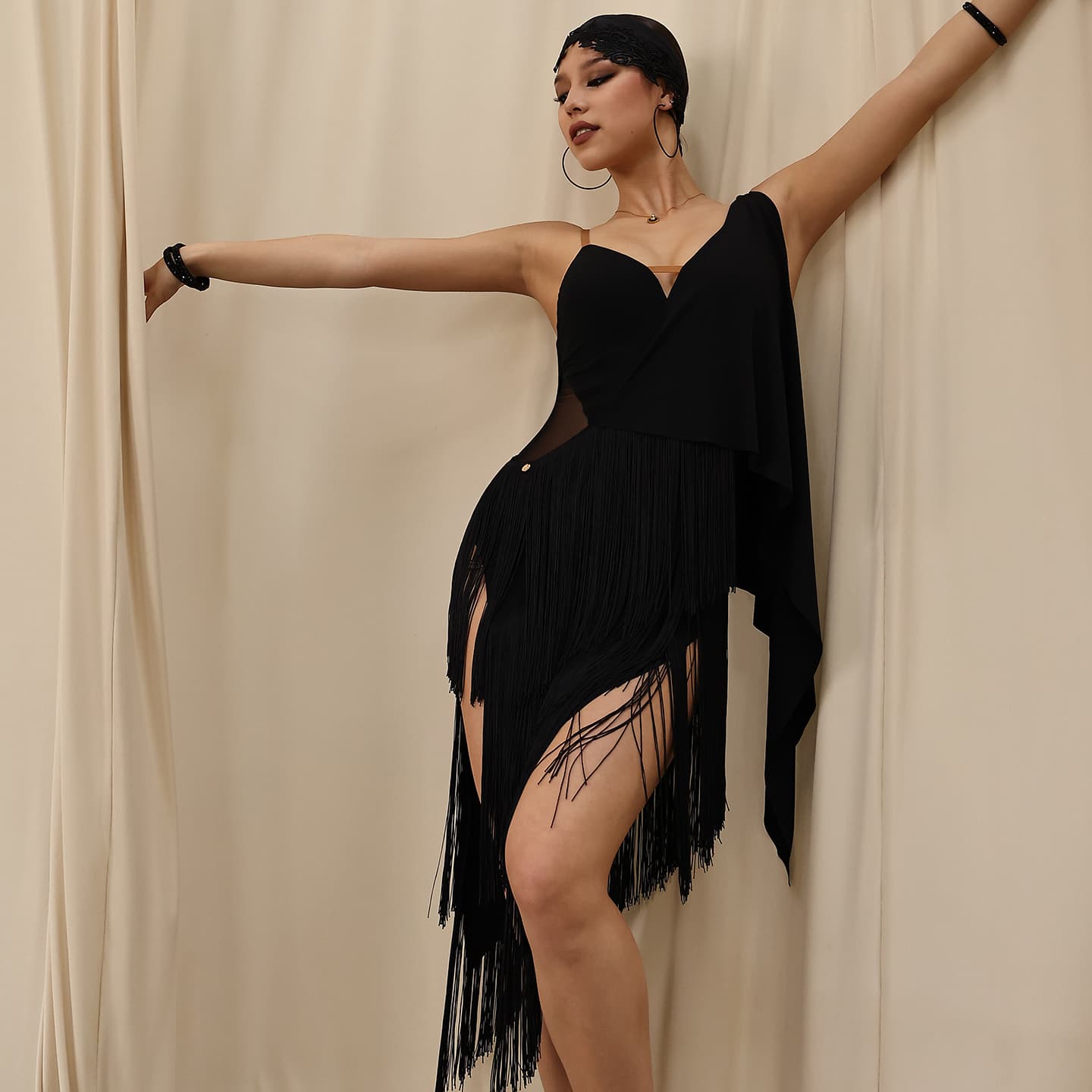 社交 ダンス ドレス 華麗なる房飾り非対称袖社交ダンス衣装
