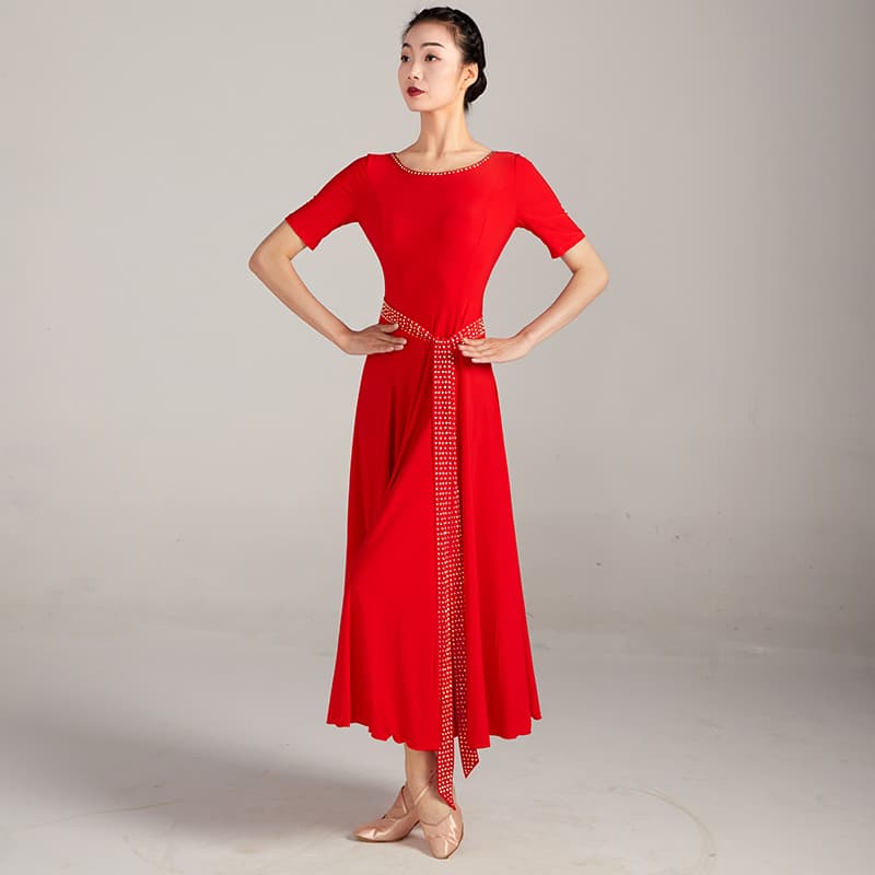 社交 ダンス ドレス 社交ダンス 優美な舞踏会ドレス 流麗なスカートライン