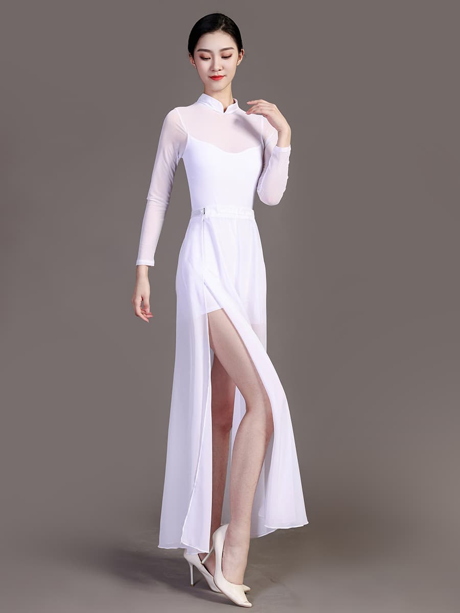 魅惑のダンスドレス｜シアー素材の優美シルエット