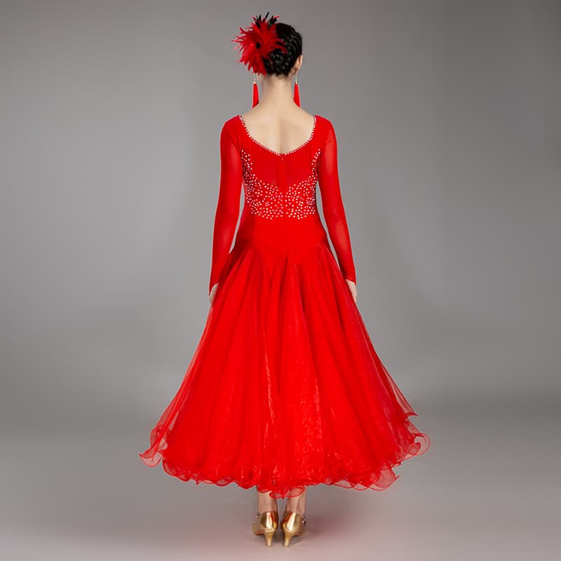 華麗な舞台装飾バレエダンスドレス｜豪華ビジューデコルテ＆波型裾